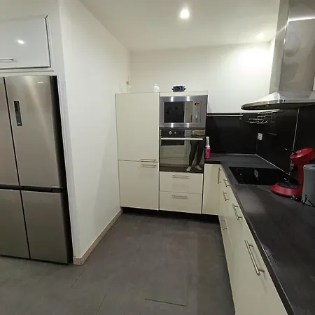 Apartment Angleterre 48 *